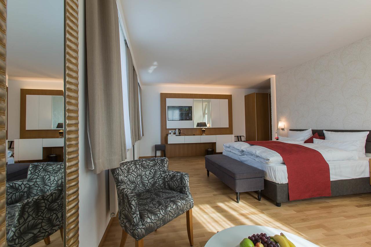 Hotel Am Schrannenplatz Memmingen Bagian luar foto